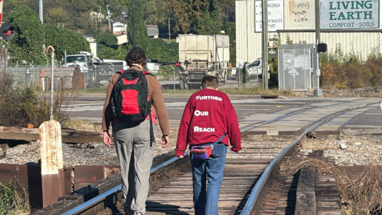 🩺 Free Mobile Clinics Bring Care to Neighbors in Need