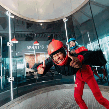 Indoor free-fall for brave beginners