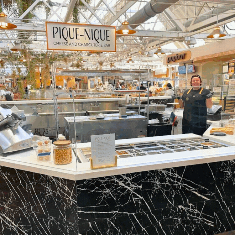 🥂 Where Cheese Meets Cheer